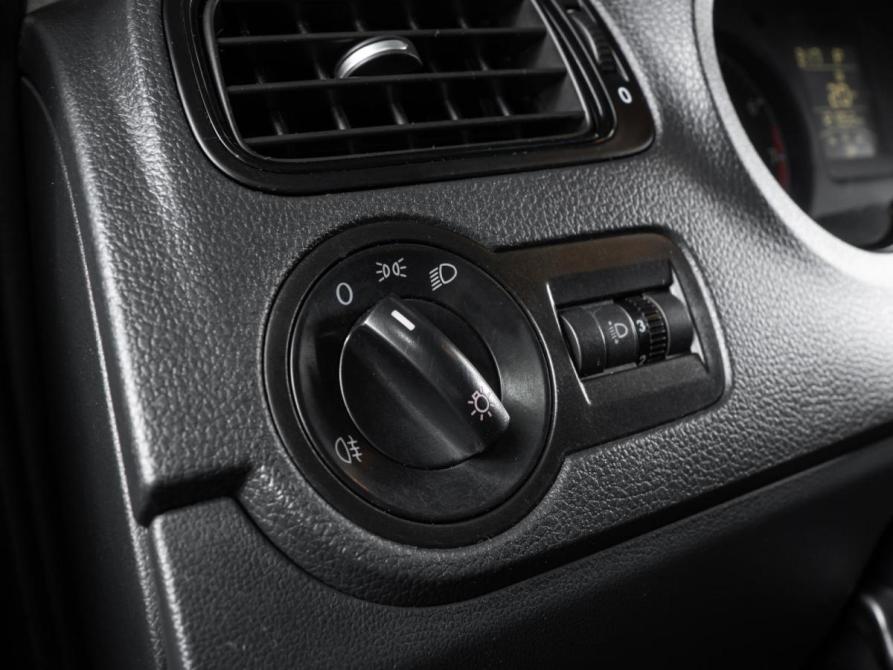 Volkswagen Polo V Рестайлинг Волгоград  - изображение 15