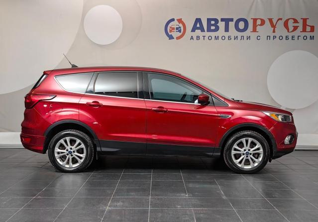 Ford Escape IV с пробегом 2019 года, цена 1 299 000 рублей, 141884 км, внедорожник, Автокод Объявления