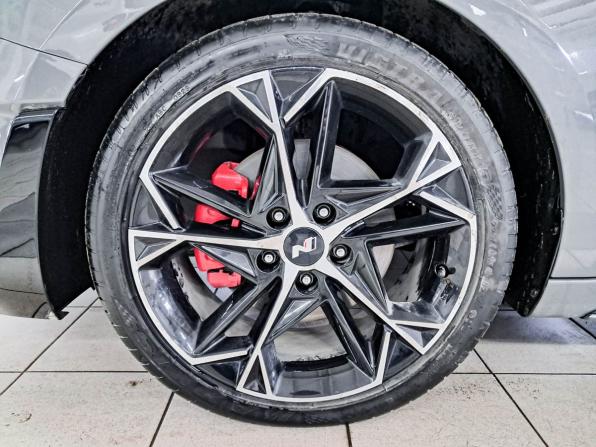 Hyundai Lafesta I Рестайлинг с пробегом 2023 года, цена 2 665 000 рублей, 41749 км, седан, Автокод Объявления