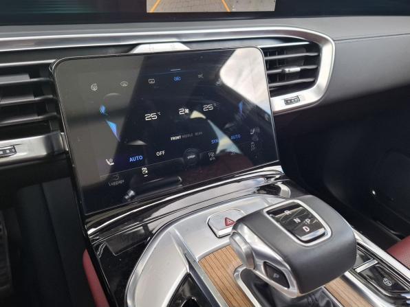 Hongqi E-HS9 с пробегом 2021 года, цена 3 800 000 рублей, 52500 км, внедорожник, Автокод Объявления