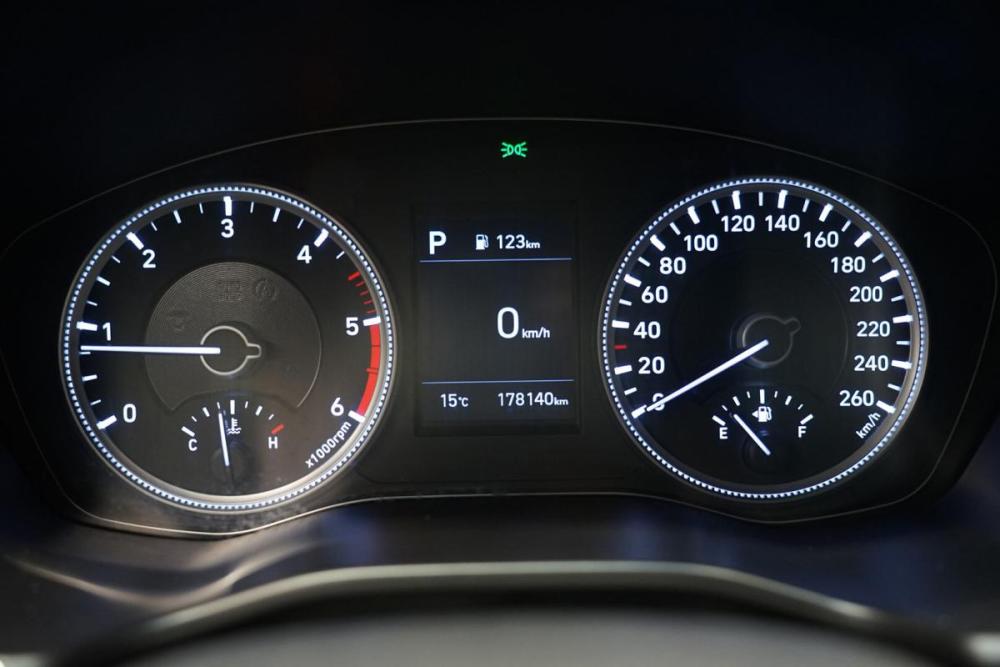 Hyundai Santa Fe IV Крым  - изображение 14