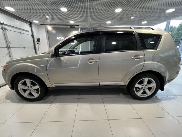 Mitsubishi Outlander II с пробегом 2007 года, цена 809 000 рублей, 300000 км, внедорожник, Автокод Объявления