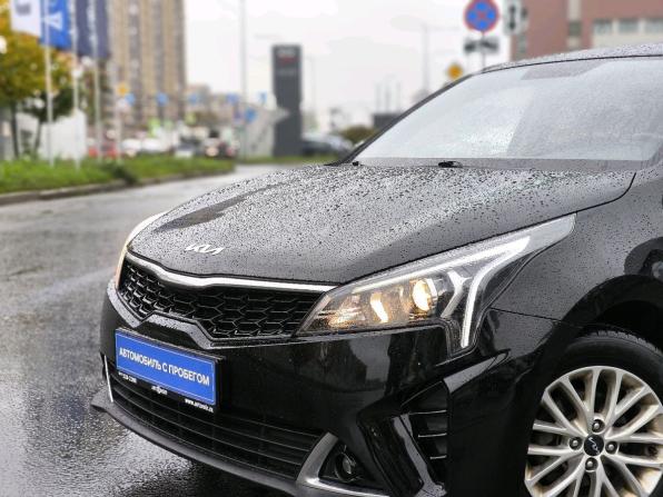 Kia Rio IV Рестайлинг с пробегом 2022 года, цена 1 350 000 рублей, 90975 км, седан, Автокод Объявления
