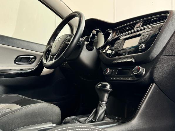 Kia Ceed II Рестайлинг с пробегом 2016 года, цена 1 100 000 рублей, 169000 км, универсал, Автокод Объявления