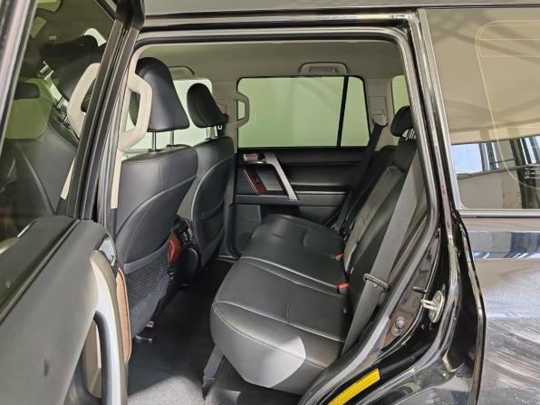 Toyota Land Cruiser Prado 150 Series Рестайлинг 1 с пробегом 2014 года, цена 3 499 000 рублей, 188189 км, внедорожник, Автокод Объявления