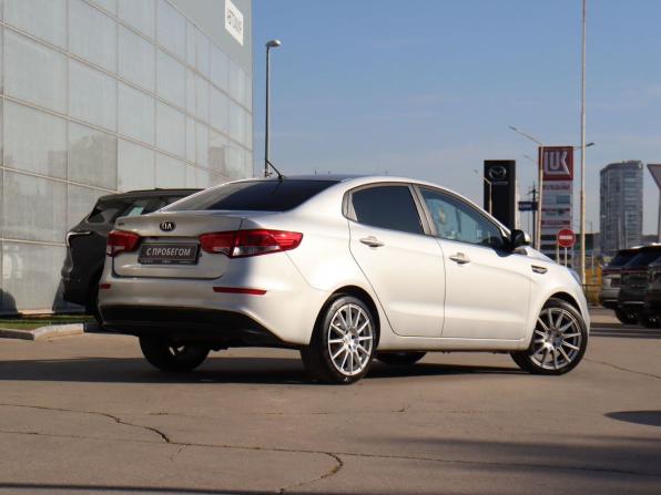 Kia Rio III Рестайлинг с пробегом 2016 года, цена 1 096 000 рублей, 92677 км, седан, Автокод Объявления