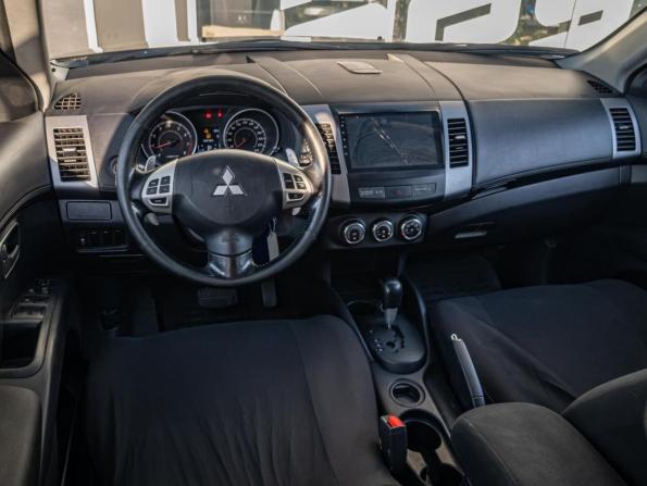 Mitsubishi Outlander II Рестайлинг с пробегом 2010 года, цена 1 175 000 рублей, 201129 км, внедорожник, Автокод Объявления