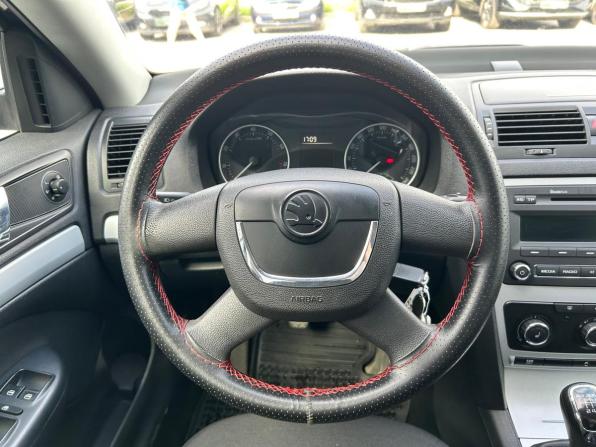Skoda Octavia II (A5) Рестайлинг с пробегом 2011 года, цена 798 000 рублей, 160091 км, лифтбек, Автокод Объявления