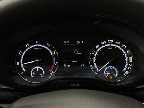 Skoda Karoq I с пробегом 2020 года, цена 2 290 000 рублей, 52228 км, внедорожник, Автокод Объявления