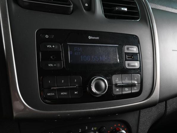 Renault Sandero II Рестайлинг с пробегом 2021 года, цена 799 000 рублей, 199746 км, хэтчбек, Автокод Объявления