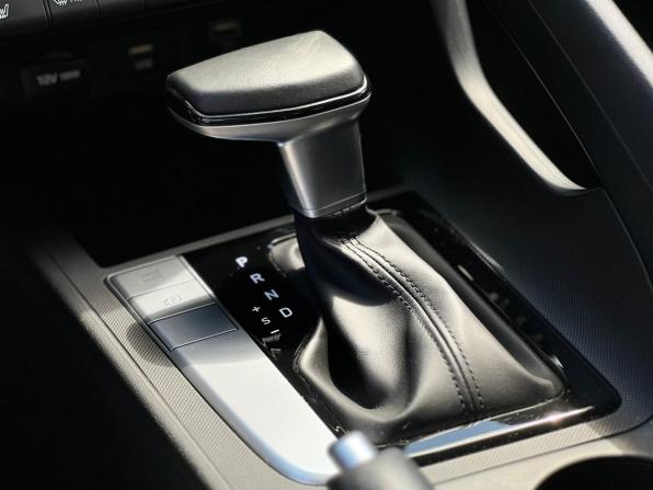 Hyundai Elantra VII (CN7) с пробегом 2021 года, цена 2 350 000 рублей, 21950 км, седан, Автокод Объявления