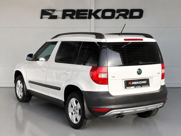 Skoda Yeti I с пробегом 2013 года, цена 1 100 000 рублей, 153700 км, внедорожник, Автокод Объявления