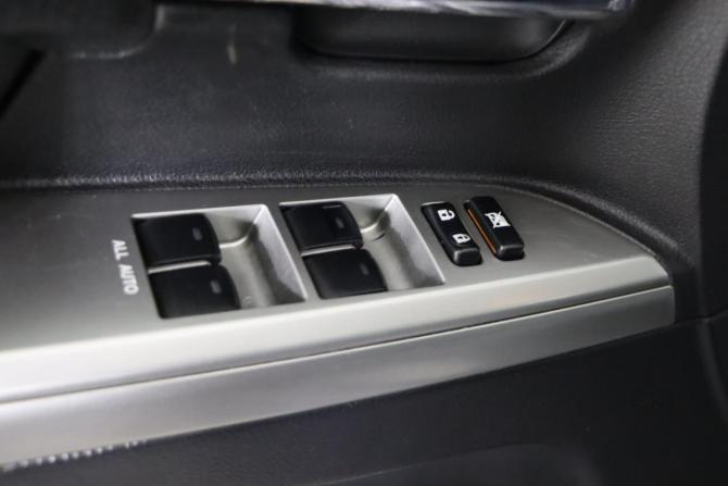 Toyota Land Cruiser 200 Series Рестайлинг 1 с пробегом 2015 года, цена 4 099 990 рублей, 254192 км, внедорожник, Автокод Объявления