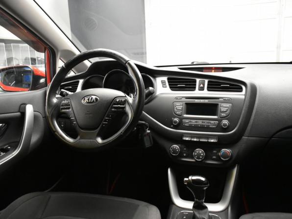 Kia Ceed II с пробегом 2015 года, цена 1 140 000 рублей, 149964 км, хэтчбек, Автокод Объявления