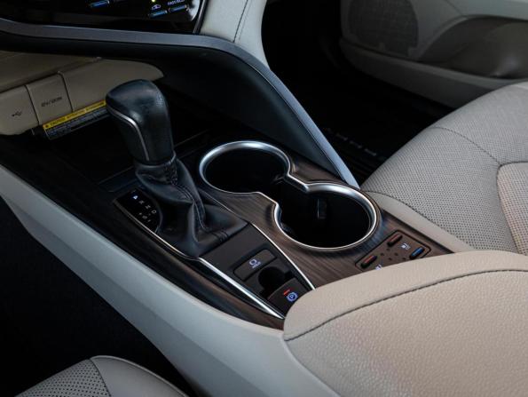 Toyota Camry VIII (XV70) Рестайлинг с пробегом 2021 года, цена 3 150 000 рублей, 89295 км, седан, Автокод Объявления