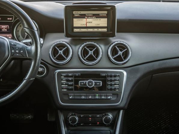 Mercedes-Benz GLA I (X156) с пробегом 2015 года, цена 1 878 000 рублей, 102786 км, внедорожник, Автокод Объявления