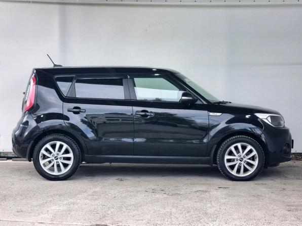 Kia Soul II Рестайлинг с пробегом 2018 года, цена 1 520 000 рублей, 111712 км, хэтчбек, Автокод Объявления