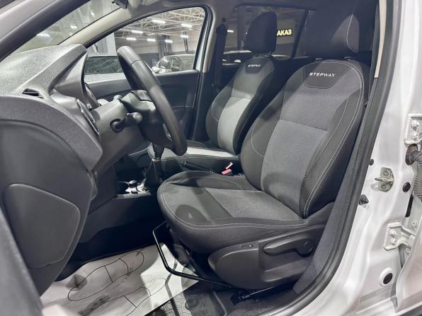 Renault Sandero II Рестайлинг с пробегом 2021 года, цена 1 190 000 рублей, 101216 км, хэтчбек, Автокод Объявления