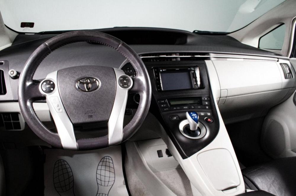 Toyota Prius III (XW30) Сургут  - изображение 12