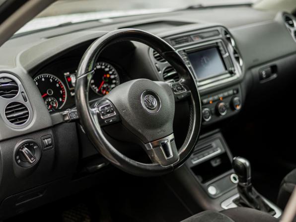 Volkswagen Tiguan I Рестайлинг с пробегом 2016 года, цена 1 599 000 рублей, 187490 км, внедорожник, Автокод Объявления