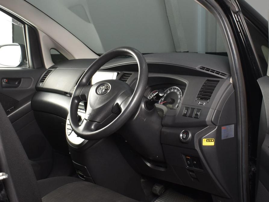 Toyota ISis I Рестайлинг Кемерово  - изображение 5