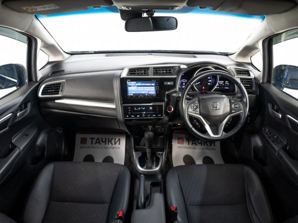 Honda Fit III Рестайлинг с пробегом 2018 года, цена 1 200 000 рублей, 100851 км, хэтчбек, Автокод Объявления