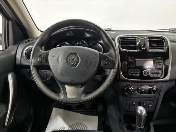 Renault Sandero II с пробегом 2016 года, цена 900 000 рублей, 105913 км, хэтчбек, Автокод Объявления