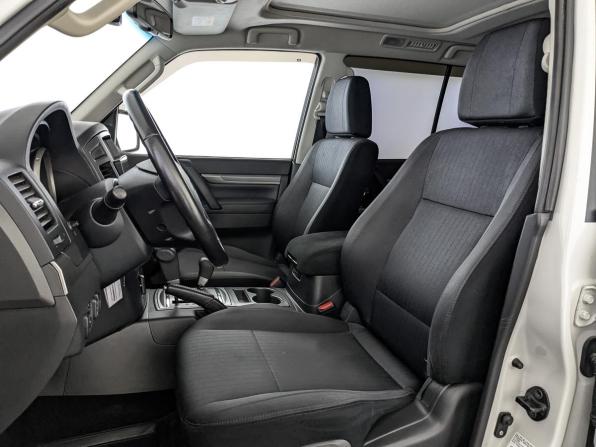Mitsubishi Pajero IV Рестайлинг 2 с пробегом 2021 года, цена 3 900 000 рублей, 80073 км, внедорожник, Автокод Объявления