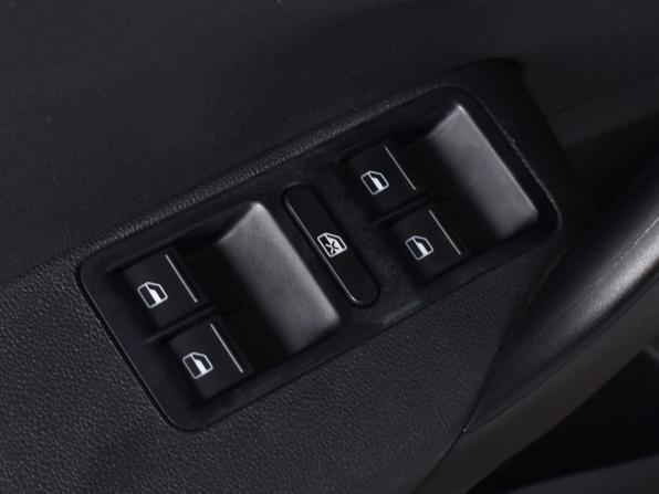 Volkswagen Polo V Рестайлинг с пробегом 2019 года, цена 1 119 999 рублей, 163934 км, седан, Автокод Объявления