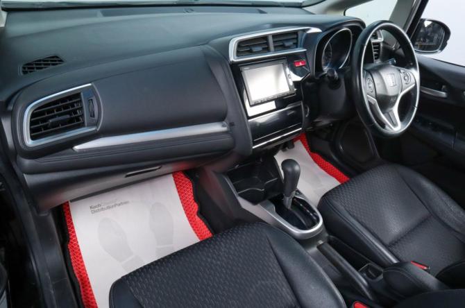 Honda Fit III с пробегом 2013 года, цена 1 479 000 рублей, 81000 км, хэтчбек, Автокод Объявления