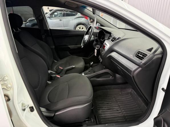 Kia Rio III Рестайлинг с пробегом 2016 года, цена 1 237 000 рублей, 101224 км, седан, Автокод Объявления