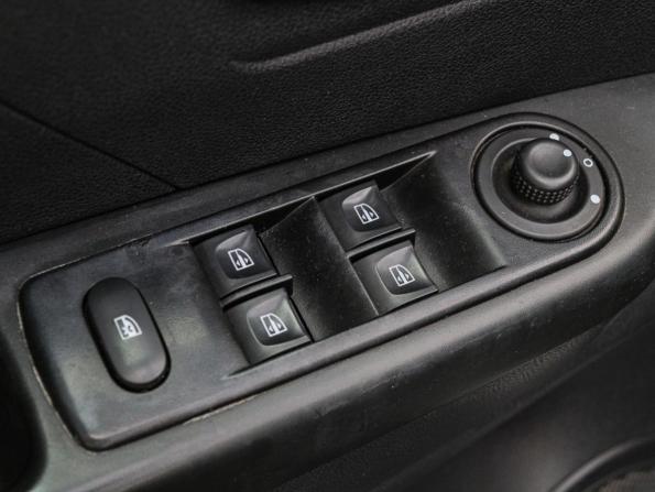 Renault Kaptur I с пробегом 2018 года, цена 800 000 рублей, 106741 км, внедорожник, Автокод Объявления