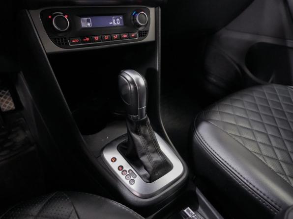 Volkswagen Polo V Рестайлинг с пробегом 2017 года, цена 1 296 000 рублей, 110000 км, седан, Автокод Объявления