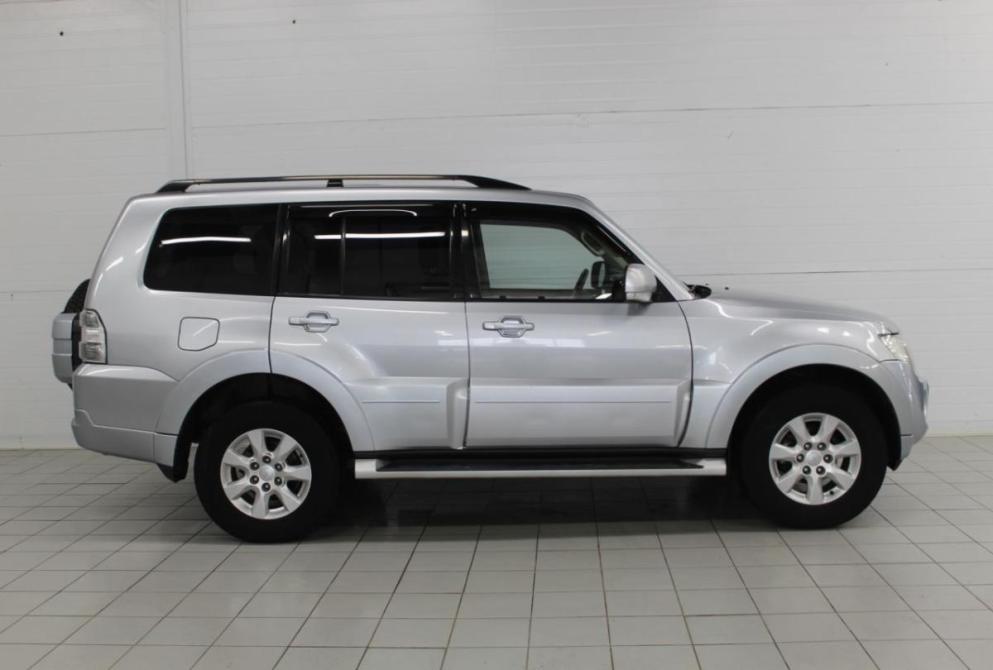 Mitsubishi Pajero IV Рестайлинг 1 Астрахань  - изображение 5
