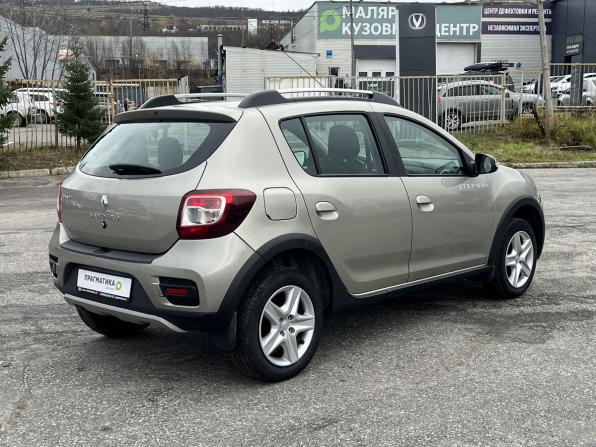 Renault Sandero II с пробегом 2017 года, цена 949 000 рублей, 93350 км, хэтчбек, Автокод Объявления