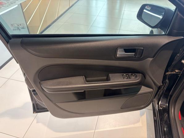Ford Focus II с пробегом 2006 года, цена 399 000 рублей, 282000 км, седан, Автокод Объявления