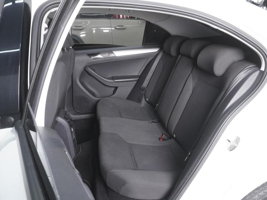 Volkswagen Jetta VI Рестайлинг Ростов-на-Дону  - изображение 9