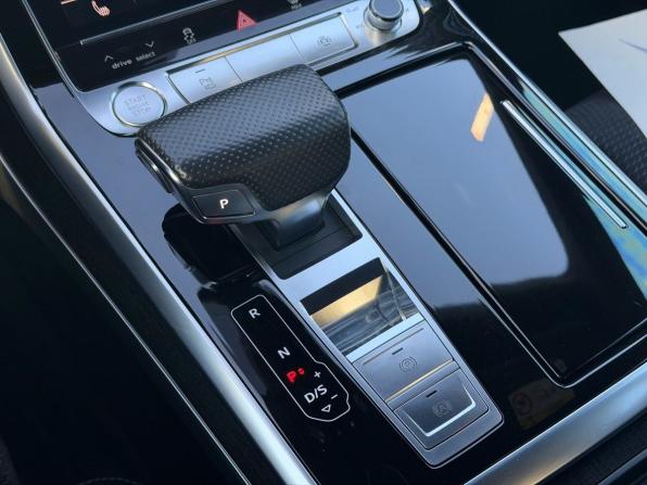 Audi Q8 I (4M) с пробегом 2018 года, цена 5 950 000 рублей, 44777 км, внедорожник, Автокод Объявления