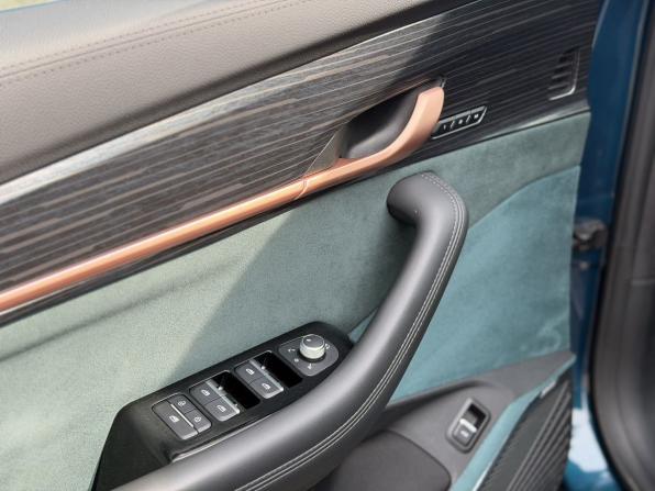 Geely Monjaro I с пробегом 2024 года, цена 3 415 000 рублей, 55000 км, внедорожник, Автокод Объявления