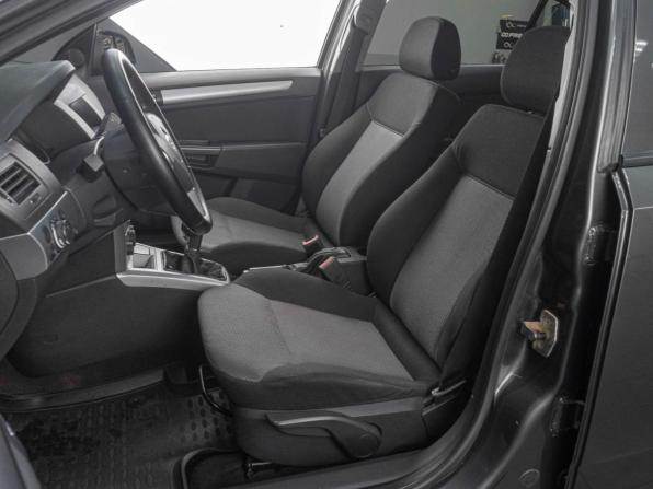 Opel Astra H Рестайлинг с пробегом 2010 года, цена 519 000 рублей, 246000 км, седан, Автокод Объявления