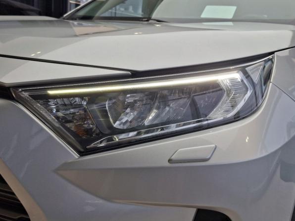 Toyota RAV4 V (XA50) с пробегом 2021 года, цена 2 849 000 рублей, 142059 км, внедорожник, Автокод Объявления