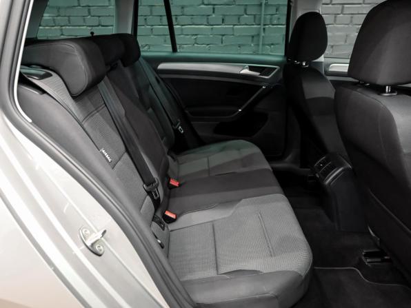 Volkswagen Golf VII с пробегом 2015 года, цена 1 350 000 рублей, 54729 км, универсал, Автокод Объявления