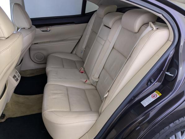 Lexus ES VI с пробегом 2014 года, цена 2 490 000 рублей, 139704 км, седан, Автокод Объявления