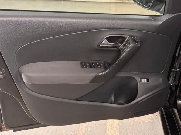 Volkswagen Polo V с пробегом 2012 года, цена 720 000 рублей, 174904 км, седан, Автокод Объявления