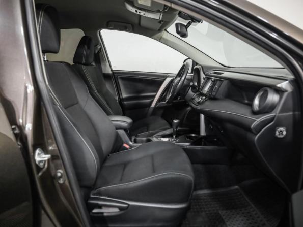 Toyota RAV4 IV (XA40) Рестайлинг с пробегом 2019 года, цена 2 469 000 рублей, 115000 км, внедорожник, Автокод Объявления