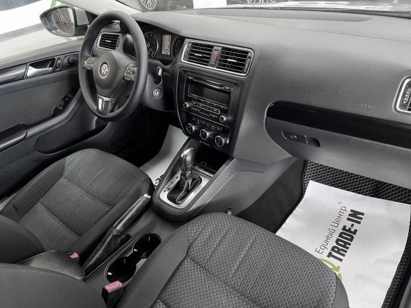 Volkswagen Jetta VI с пробегом 2013 года, цена 745 000 рублей, 296975 км, седан, Автокод Объявления