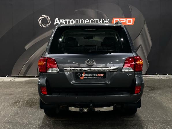 Toyota Land Cruiser 200 Series Рестайлинг 1 с пробегом 2014 года, цена 3 240 000 рублей, 244304 км, внедорожник, Автокод Объявления