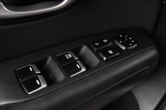 Kia Soul II Рестайлинг с пробегом 2018 года, цена 1 559 000 рублей, 78946 км, хэтчбек, Автокод Объявления