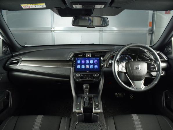Honda Civic X с пробегом 2018 года, цена 1 799 999 рублей, 97503 км, хэтчбек, Автокод Объявления