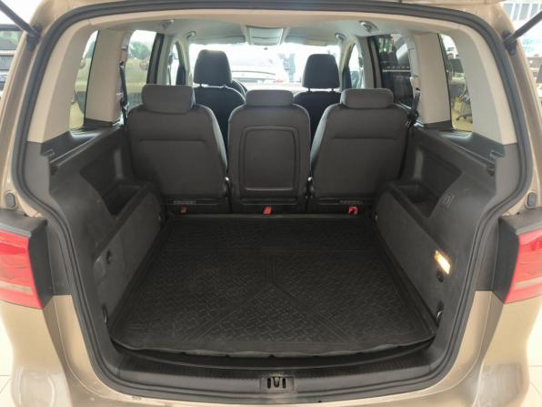 Volkswagen Touran I Рестайлинг 2 с пробегом 2012 года, цена 750 000 рублей, 260839 км, компактвэн, Автокод Объявления